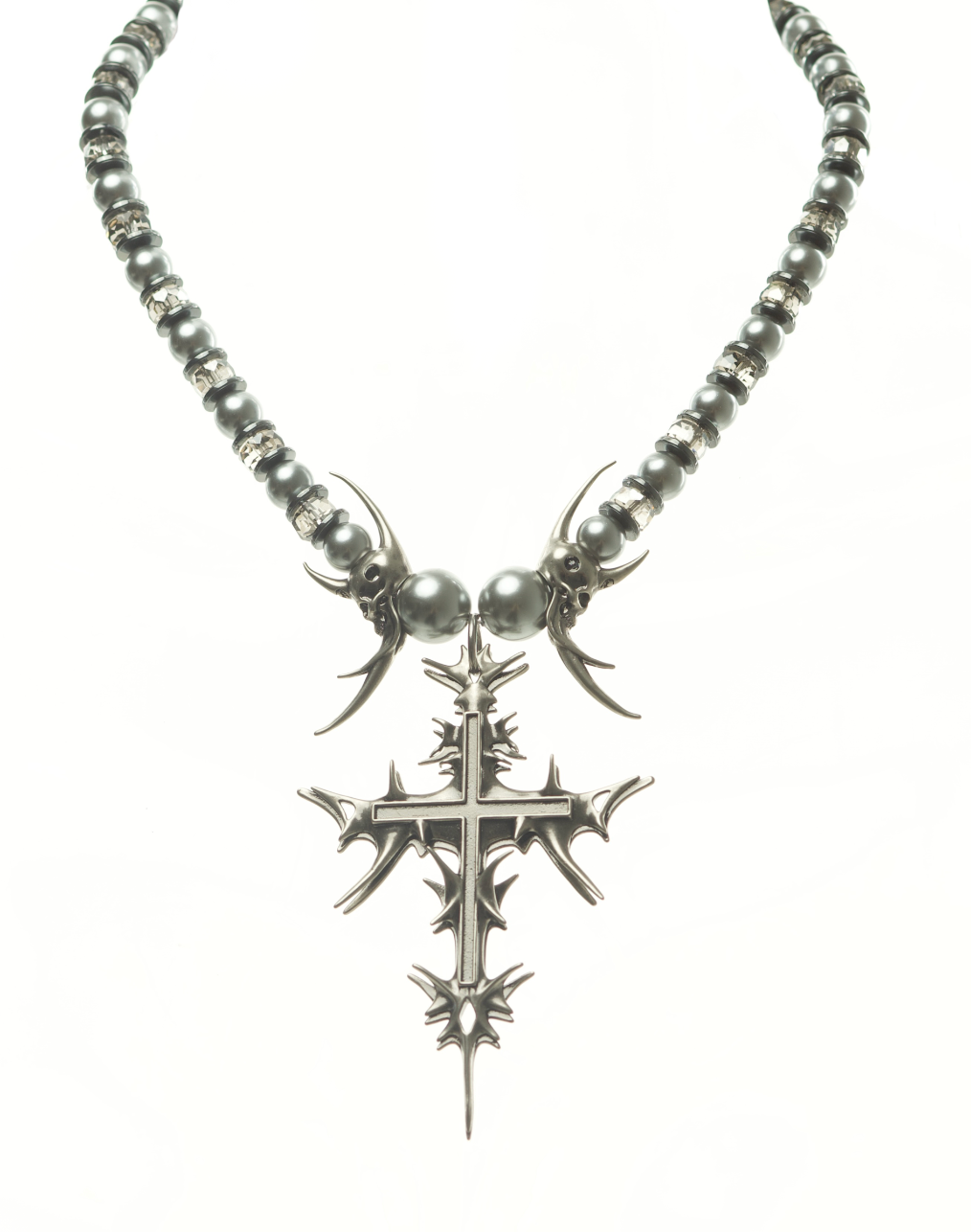 iiimiii IIIMIII伊亜美BlackpaintingIII Ring4 IIIMIII BlackPaintingII Beaded cross Necklace1 – iiimiii