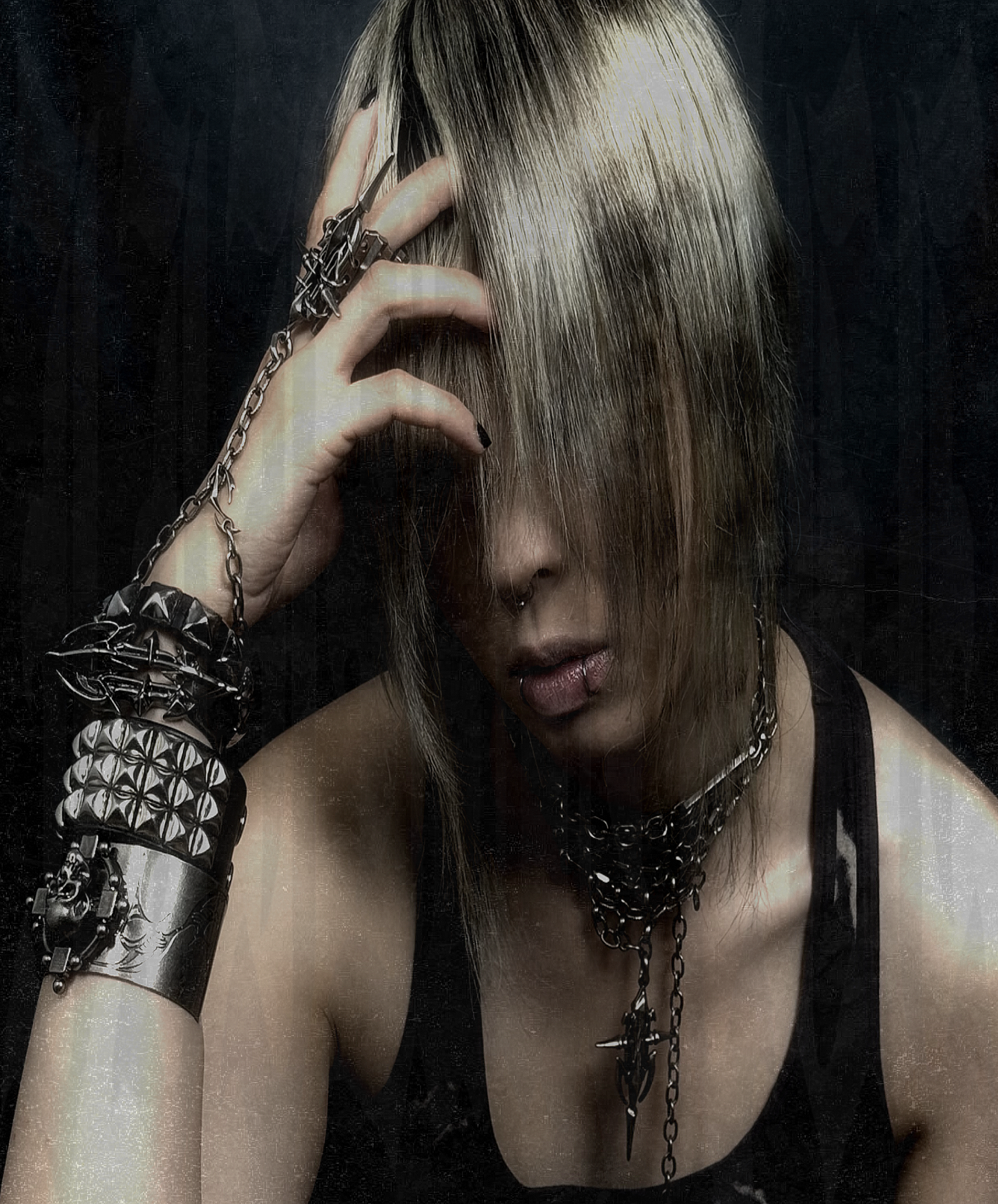 IIIMIII RottenMetal one piece Bracelet