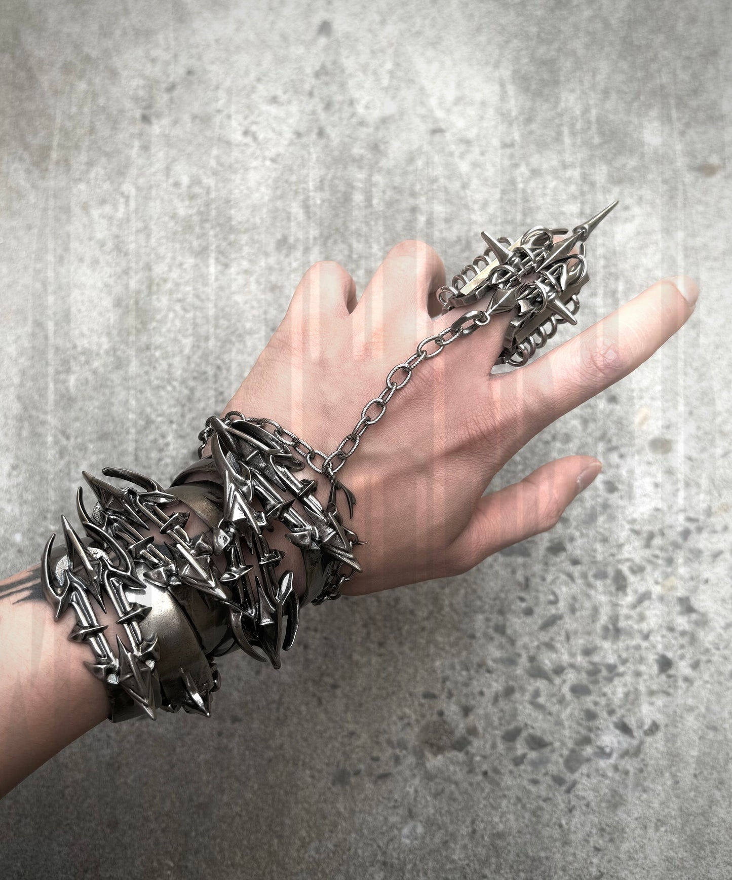 IIIMIII RottenMetal one piece Bracelet
