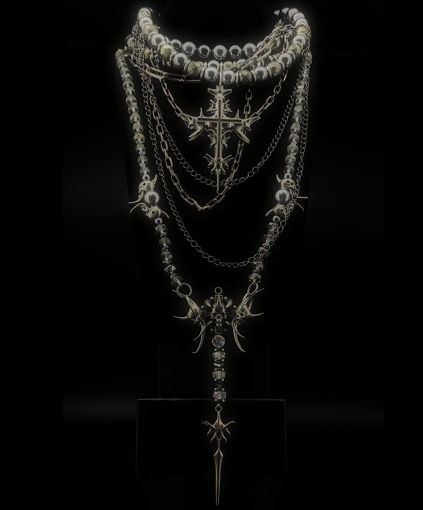 IIIMIII BlackpaintingIII Necklace1