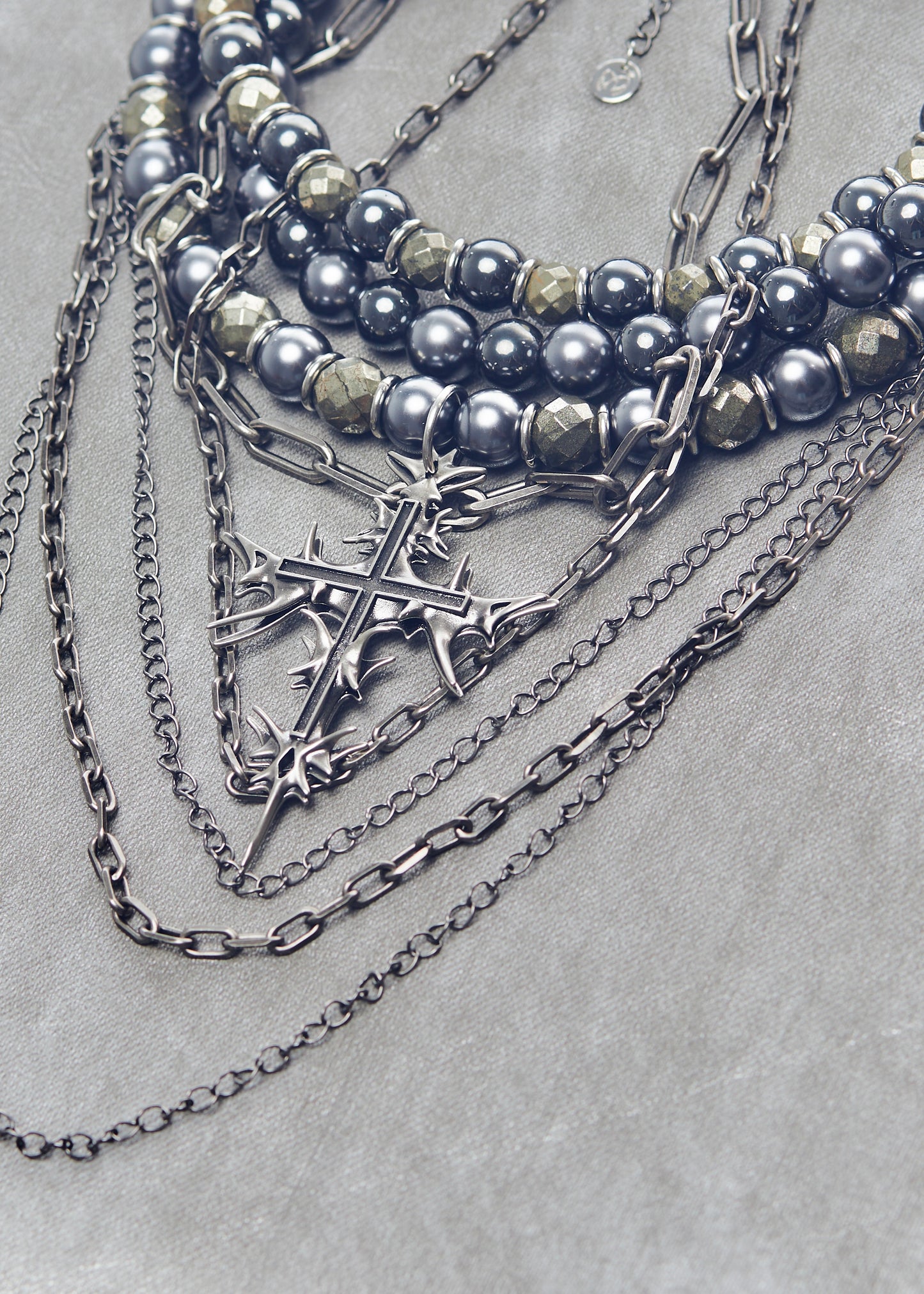 IIIMIII BlackpaintingIII Necklace1