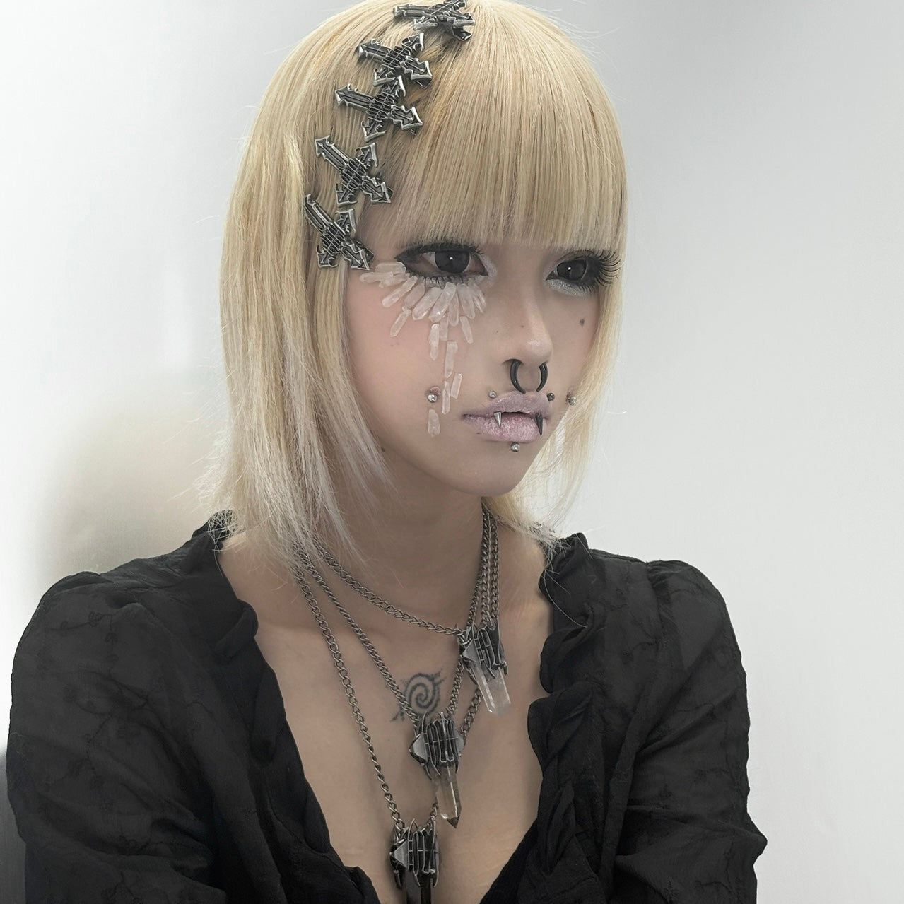 IIIMIII Crystal Pendant Necklace