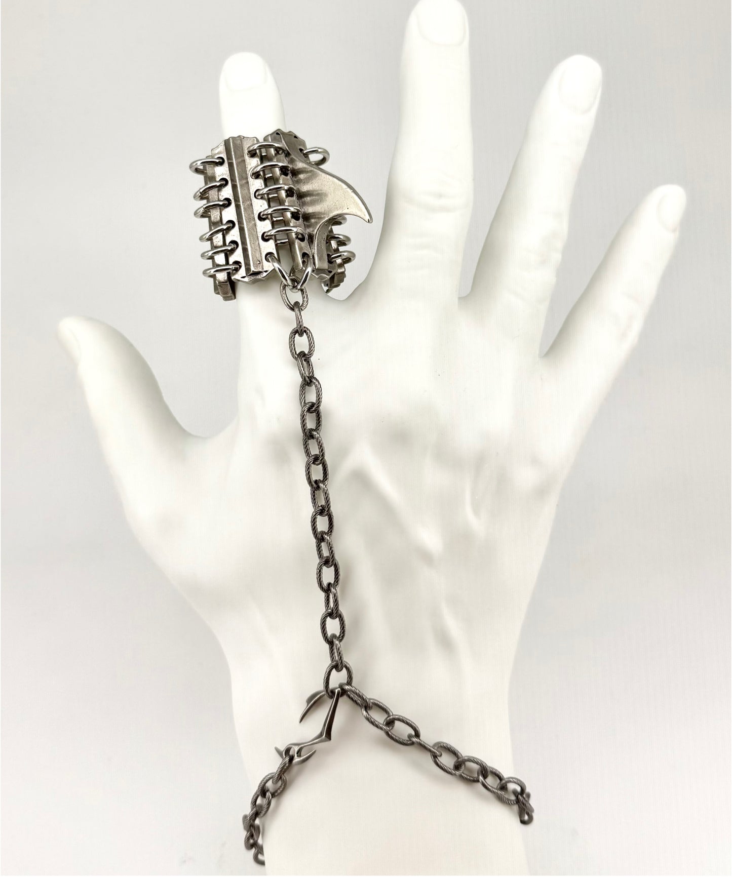 IIIMIII One Piece Ring Chain3