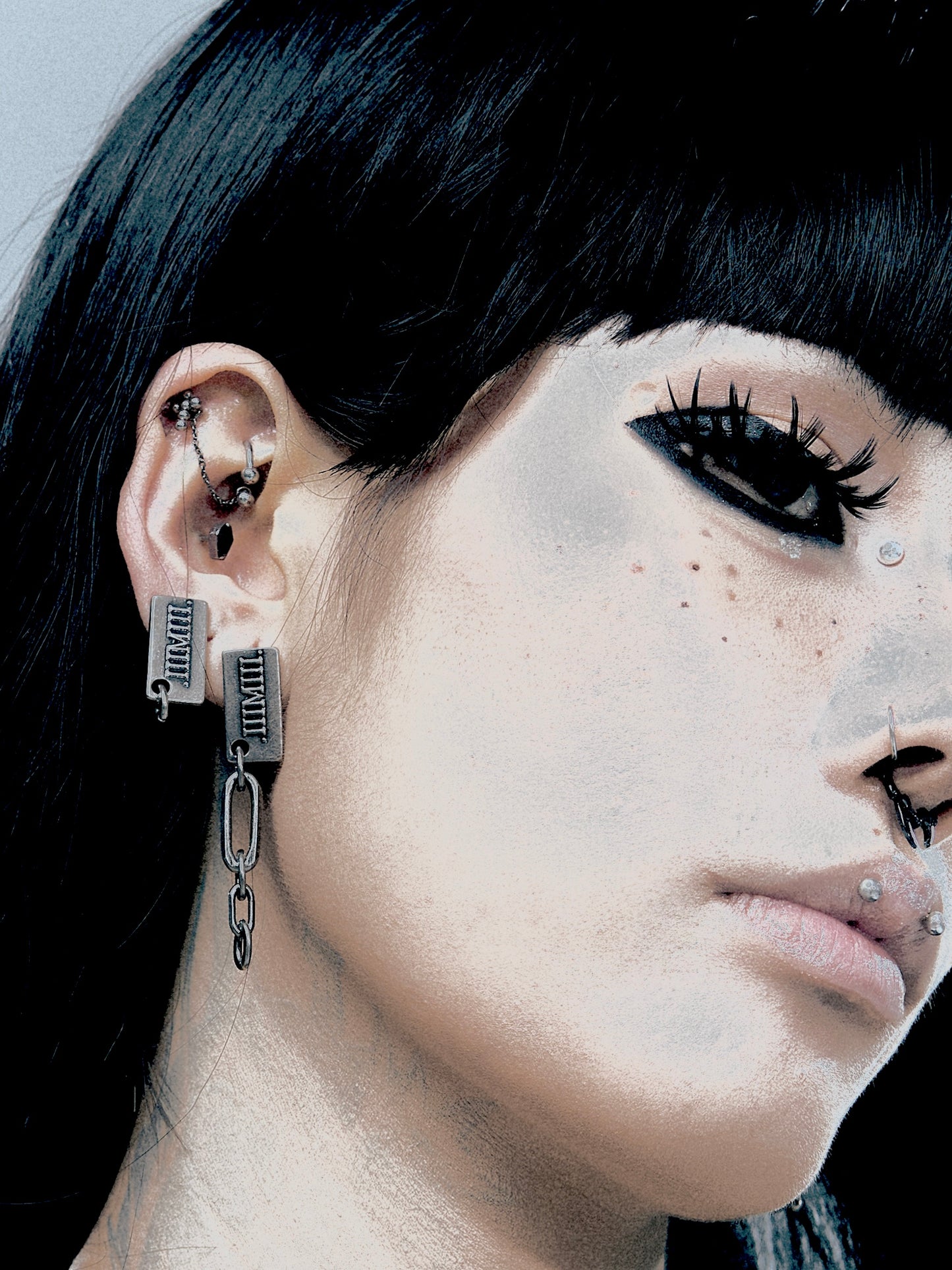 IIIMIII BrokenWeb I Earrings2